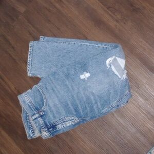 Old Navy Mid Rise Boyfriend Jeans